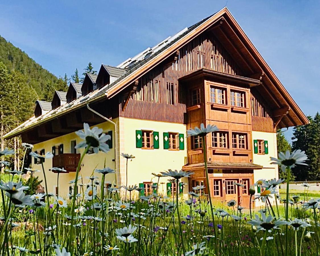 Hotel Natura Boutique Chalet Wellness Spa Toblach Exterior foto