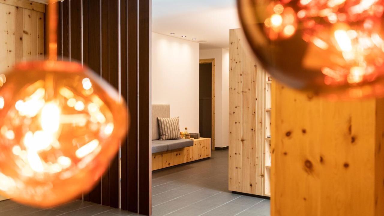 Natura Boutique Chalet Wellness Spa Toblach Exterior foto