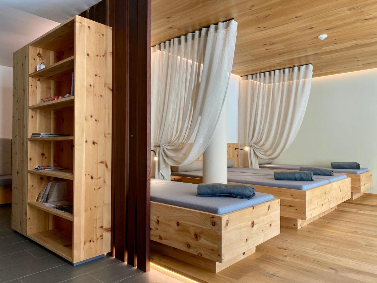 Natura Boutique Chalet Wellness Spa Toblach Exterior foto