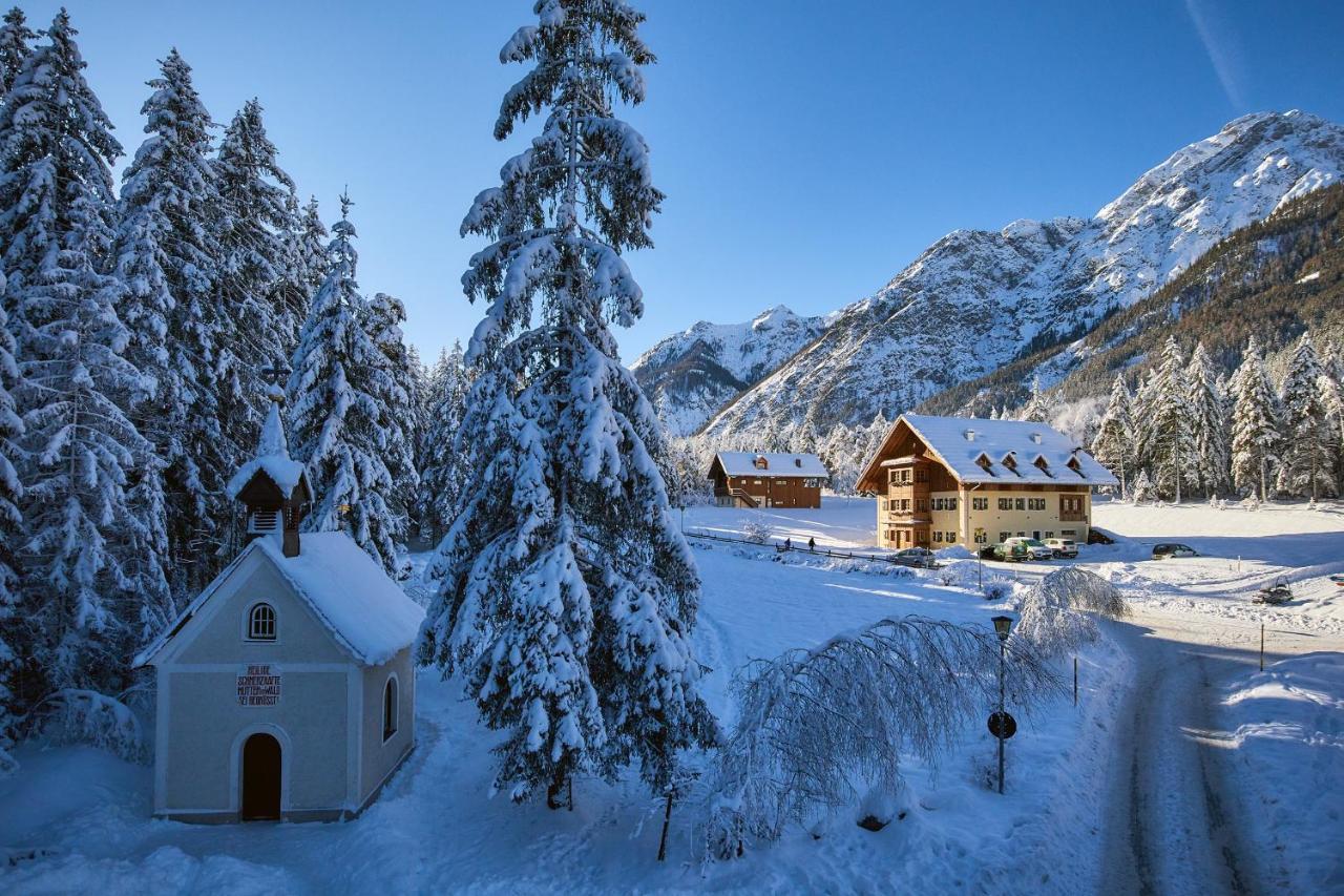 Natura Boutique Chalet Wellness Spa Toblach Exterior foto